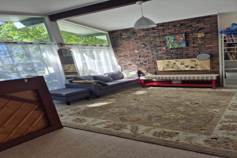 Photo of property in 6 Totara Grove, Hillcrest, Auckland, 0627