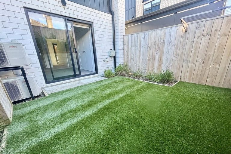 Photo of property in 4/61 Matipo Road, Te Atatu Peninsula, Auckland, 0610