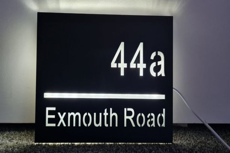 Photo of property in 44 Exmouth Road, Northcote, Auckland, 0627