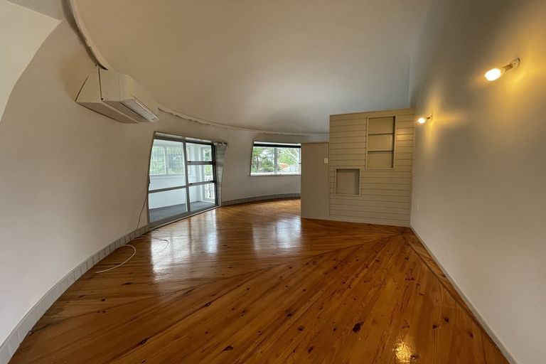 Photo of property in 542b Whangaparaoa Road, Stanmore Bay, Whangaparaoa, 0932