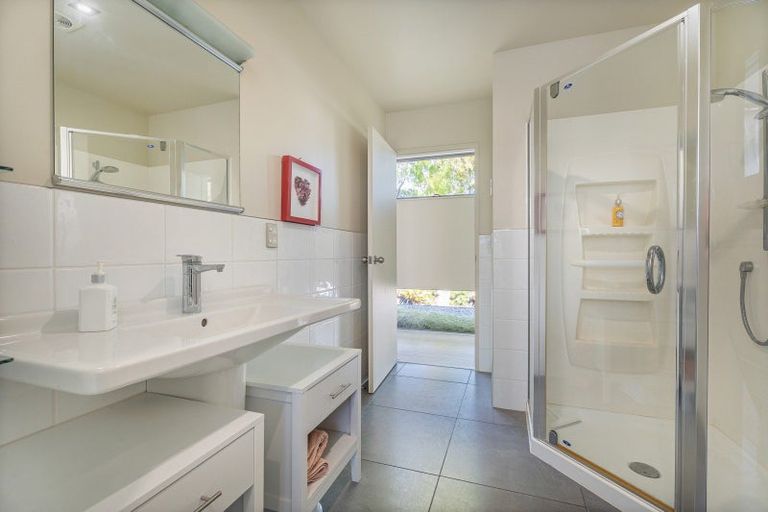 Photo of property in 13 Parkland Place, Whitianga, 3510