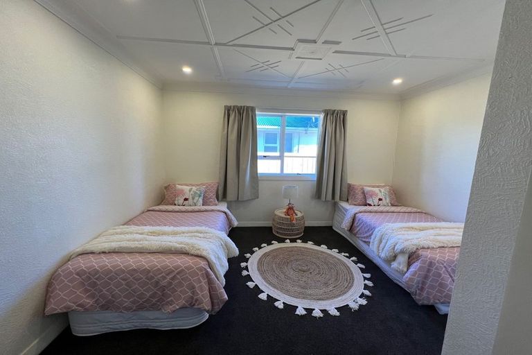 Photo of property in 42a Hargest Crescent, Saint Kilda, Dunedin, 9012