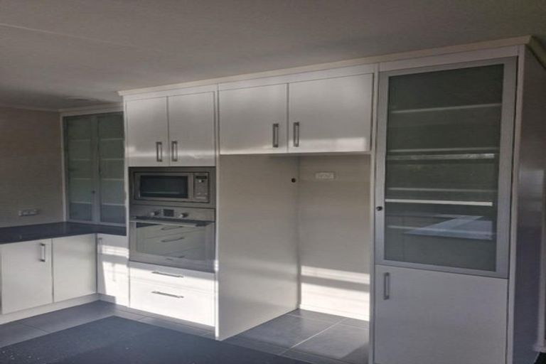 Photo of property in 26 Karamea Street, Whalers Gate, New Plymouth, 4310