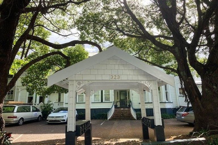 Photo of property in 323b Mount Eden Road, Mount Eden, Auckland, 1024