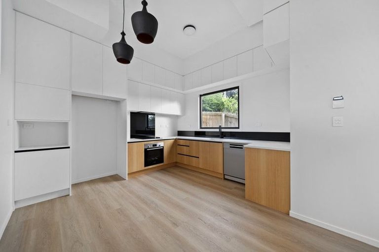 Photo of property in 7/17 Sunnyfield Crescent, Glenfield, Auckland, 0629