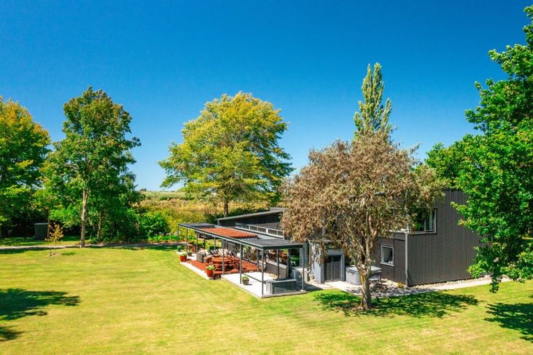 Photo of property in 24 Angus Place, Rangiora, 7400
