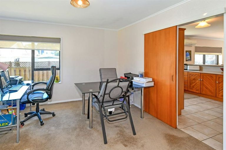 Photo of property in 1/1 Nelson Street, Papakura, 2110