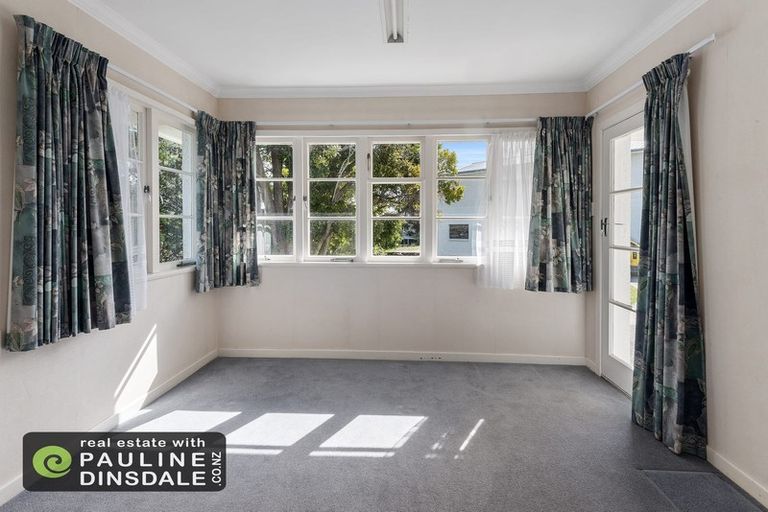Photo of property in 5 Whangarei Heads Road, Onerahi, Whangarei, 0110