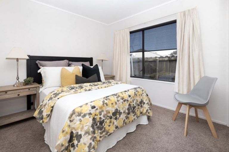 Photo of property in 7 Robina Court, Burswood, Auckland, 2013