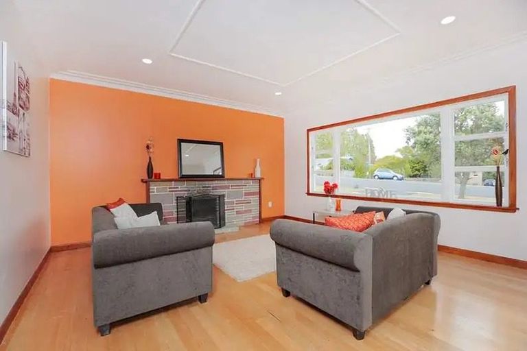 Photo of property in 168 Titirangi Road, New Lynn, Auckland, 0600