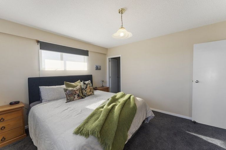 Photo of property in 2/6 Croziers Road, St Albans, Christchurch, 8052