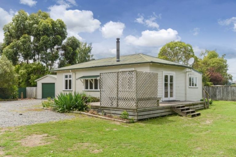 Photo of property in 23 Carruthers Street, Otane, 4202