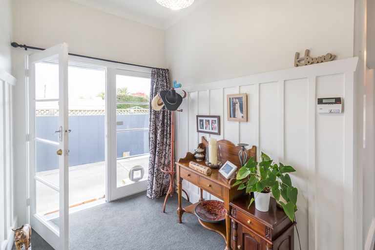 Photo of property in 55 Blake Street, New Brighton, Christchurch, 8061
