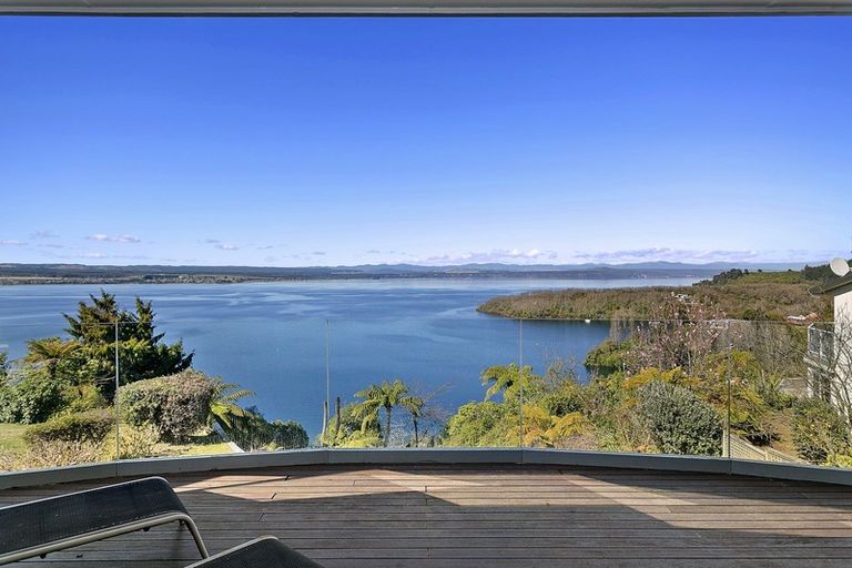 Photo of property in 51 Wakeman Road, Acacia Bay, Taupo, 3330