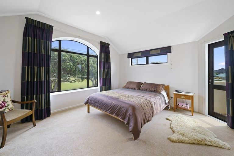 Photo of property in 43 Burnham Street, Seatoun, Wellington, 6022
