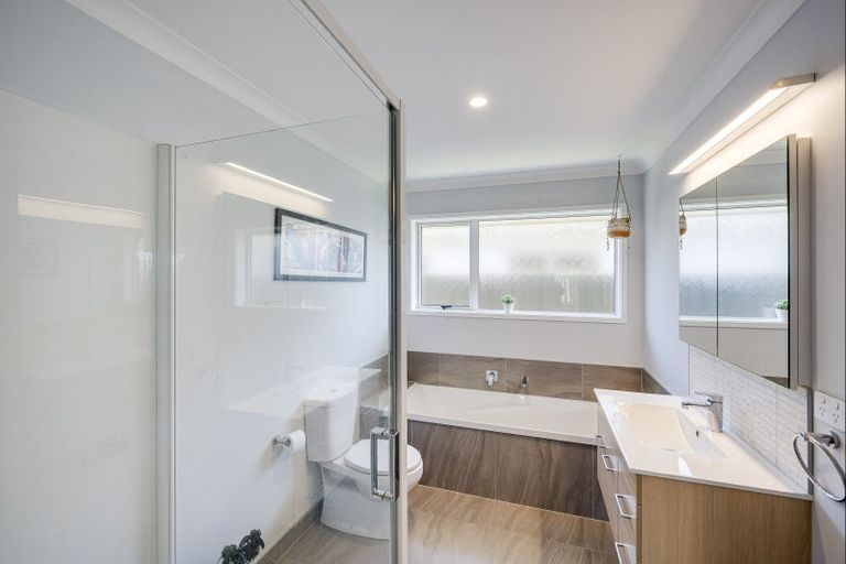 Photo of property in 26 Hurunui Drive, Te Awa, Napier, 4110