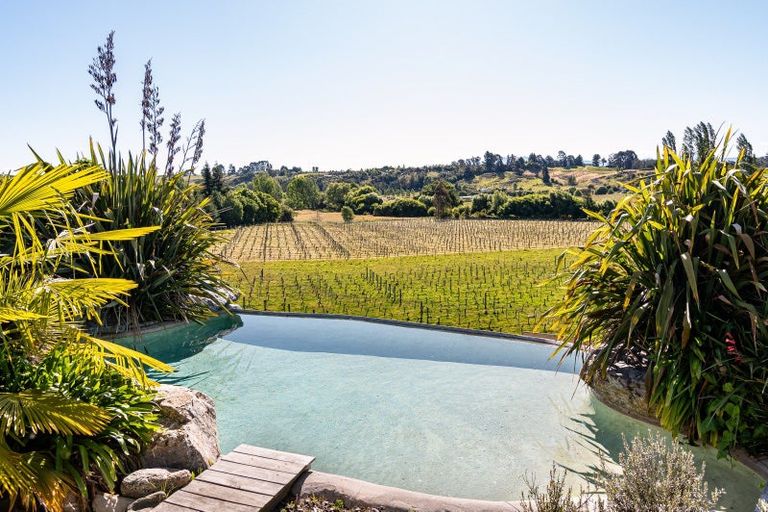 Photo of property in 1395 Moutere Highway, Upper Moutere, 7175