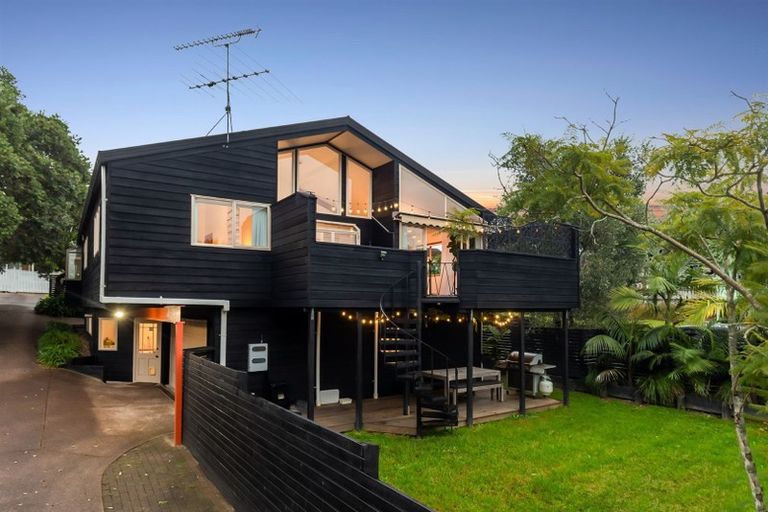 Photo of property in 7a Church Street, Northcote Point, Auckland, 0627