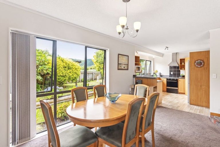 Photo of property in 14 Chilton Drive, Paraparaumu, 5032