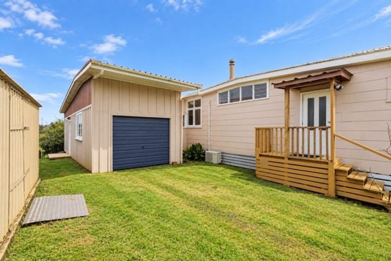 Photo of property in 2 Kelgary Place, Wellsford, 0900