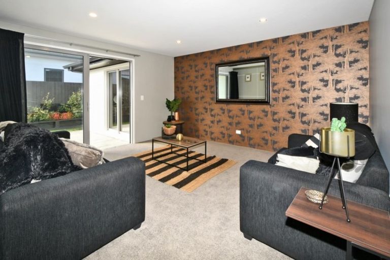 Photo of property in 33 Prestons Park Drive, Marshland, Christchurch, 8083