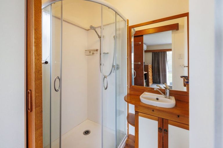 Photo of property in 11 Tararua Terrace, Cloverlea, Palmerston North, 4412