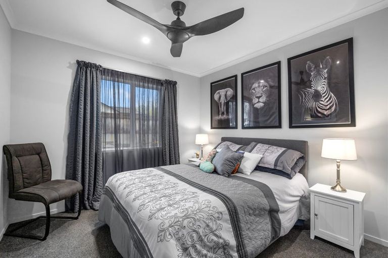 Photo of property in 5 Minerva Avenue, Helensville, 0800