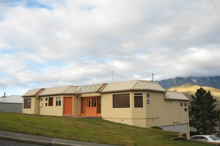 Photo of property in 1 Sunrise Lane, Queenstown, 9300