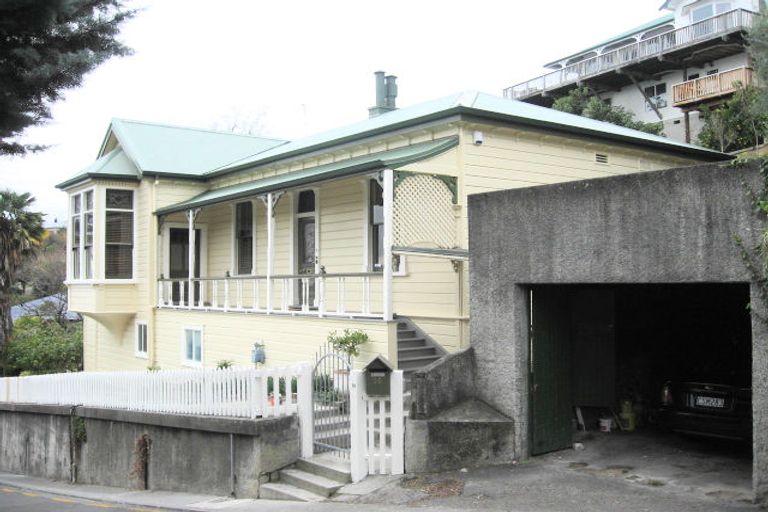 Photo of property in 16 Goldsmith Road, Hospital Hill, Napier, 4110
