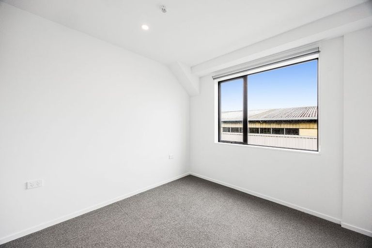 Photo of property in 108/28c Eileen Newey Place, Henderson, Auckland, 0612