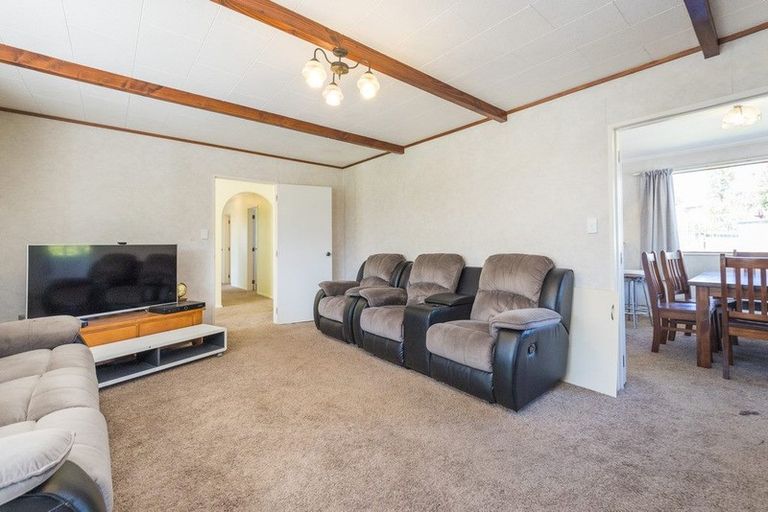 Photo of property in 6-8 East Road, Shannon, 4821