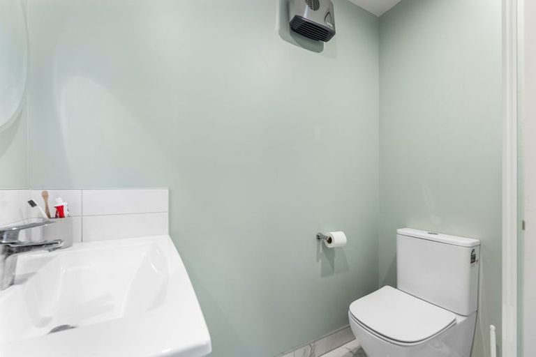 Photo of property in 1/22 Whitmore Street, Edgeware, Christchurch, 8013