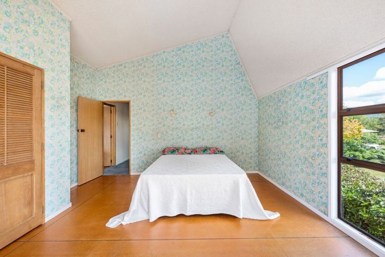 Photo of property in 10 Gibbs Place, Kinloch, Taupo, 3377