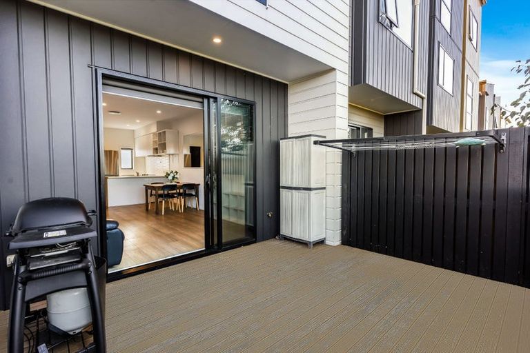 Photo of property in 4/47a Huntington Drive, Huntington Park, Auckland, 2013