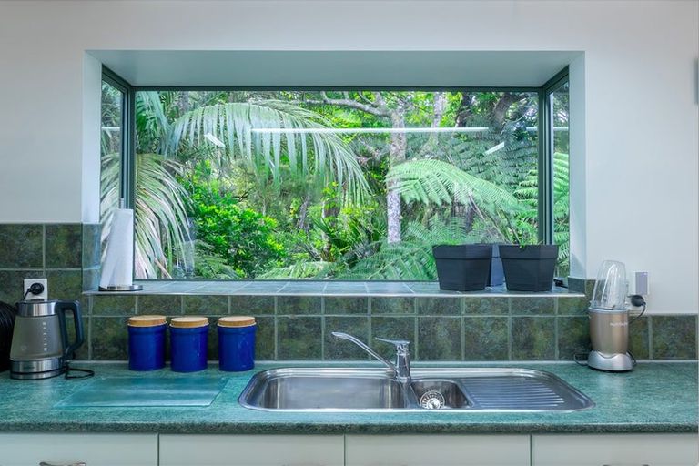 Photo of property in 153 Woodlands Park Road, Titirangi, Auckland, 0604