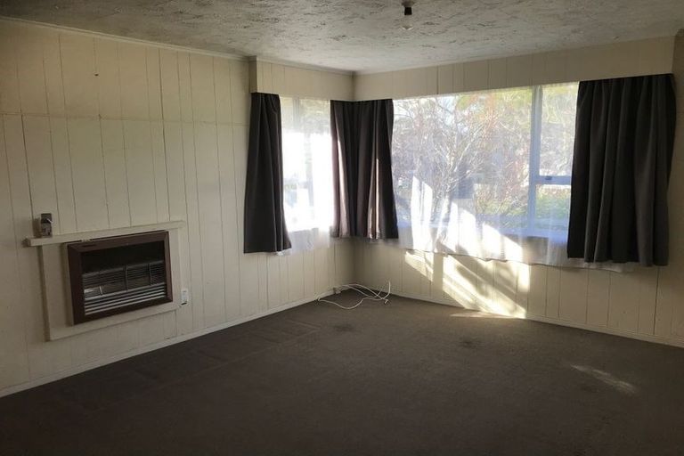 Photo of property in 6 Malmo Place, Manurewa, Auckland, 2102