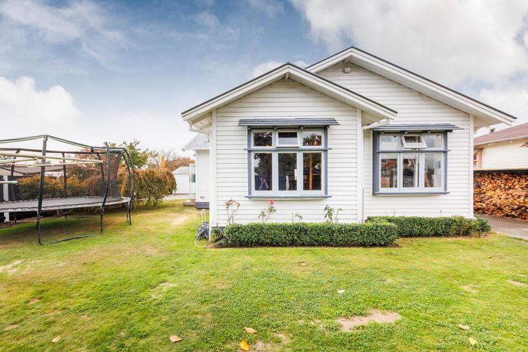 Photo of property in 61 Roy Street, Palmerston North, 4410