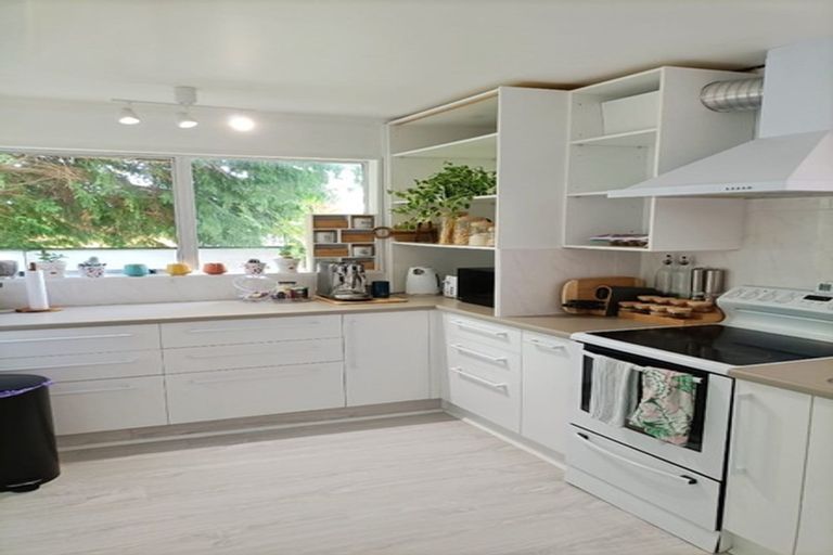 Photo of property in 18a Kingsley Street, Stokes Valley, Lower Hutt, 5019