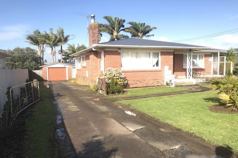 Photo of property in 1/1 Blossom Lane, Manurewa, Auckland, 2102