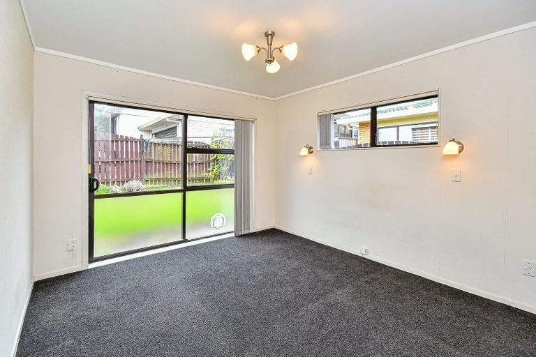 Photo of property in 2a Duke Street, Papakura, 2110