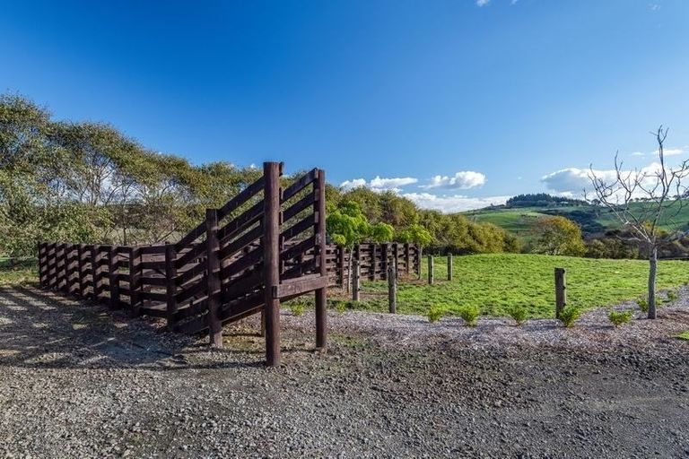 Photo of property in 273 Forestry Road, Waitoki, Kaukapakapa, 0871