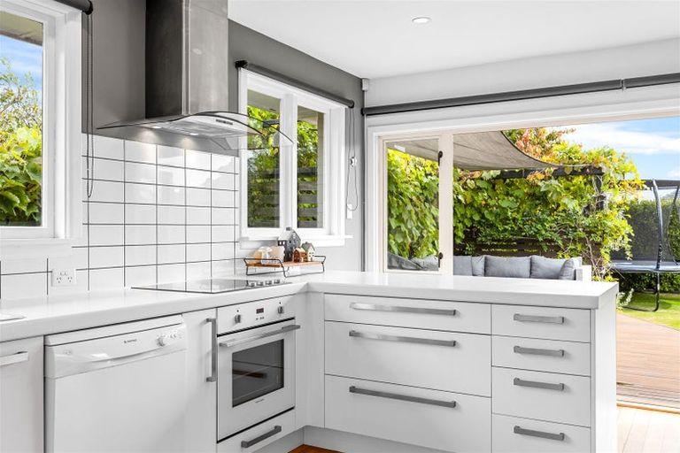 Photo of property in 52 Bourne Crescent, Papanui, Christchurch, 8053