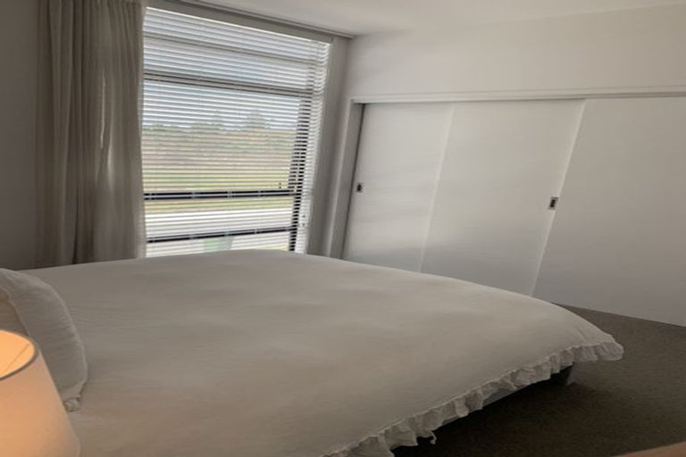 Photo of property in 9 Horomia Road, Karaka, Papakura, 2113