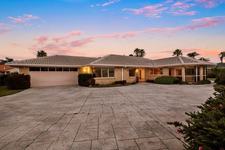 Photo of property in 24 Santa Monica Drive, Papamoa Beach, Papamoa, 3118