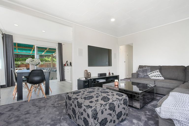 Photo of property in 66 Captain Scott Road, Glen Eden, Auckland, 0602