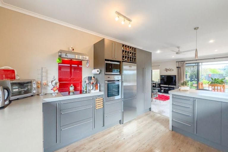 Photo of property in 10 Merrimana Drive, Thames, 3500