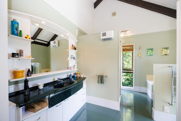 Photo of property in 101 Clifton Terrace, Fitzherbert, Palmerston North, 4410