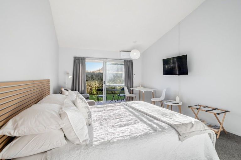 Photo of property in 4k Rutland Street, Picton, 7220