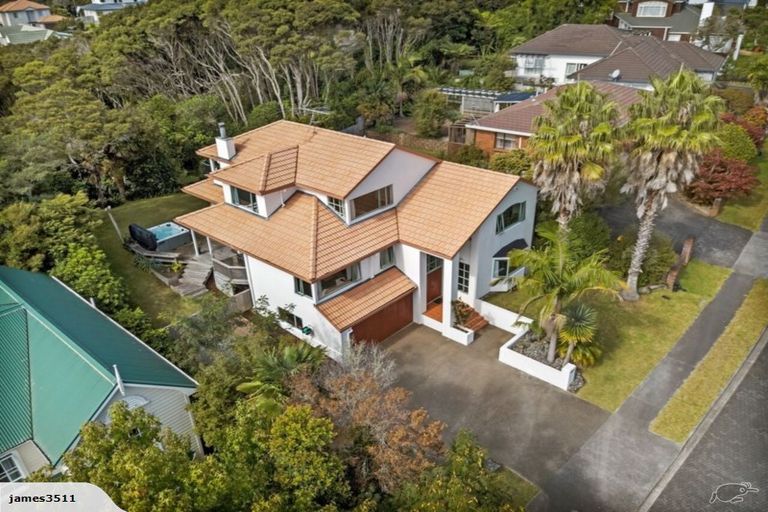 Photo of property in 17 Chedworth Drive, Glenfield, Auckland, 0629