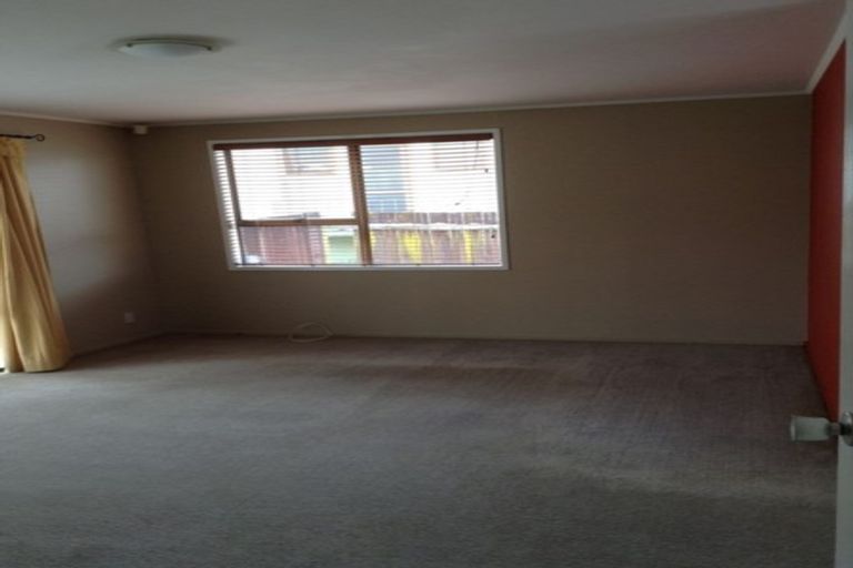 Photo of property in 5 Massine Place, Randwick Park, Auckland, 2105